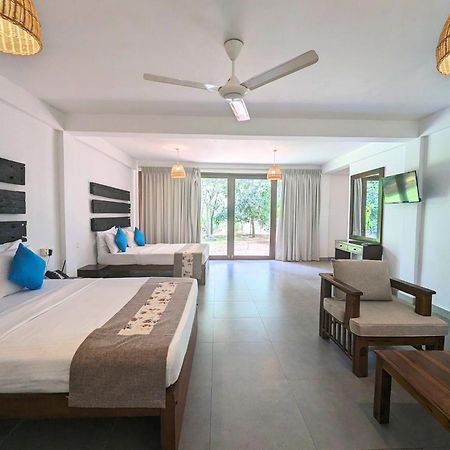 Pinthaliya Resort Сигирия Екстериор снимка