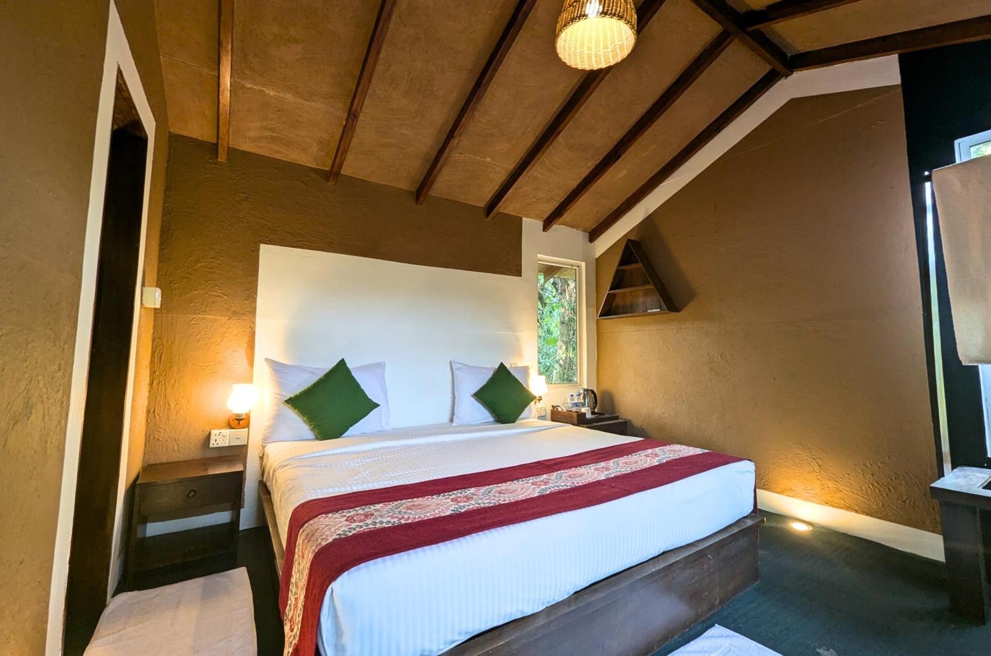 Pinthaliya Resort Сигирия Екстериор снимка